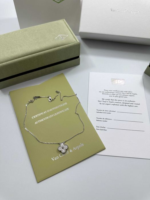 Colier Van Cleef & Arpels Aur Alb 750 Diamonds
