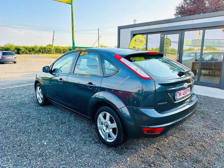 Vand Ford Focus 1.6benzina 2009