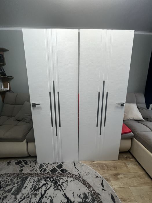 Продам дверное полотно 2 шт. Б/у