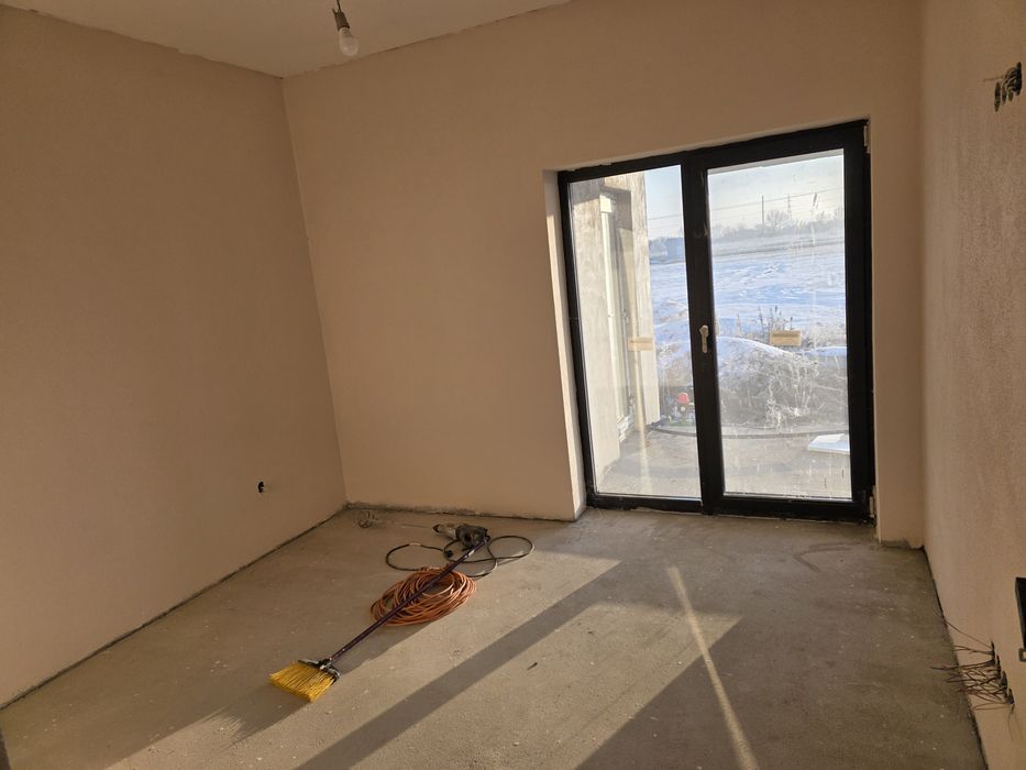 Vând casă 3 dormitoare ,3 bai, Sântandrei(Zona drumul expres, terenurile de tenis)