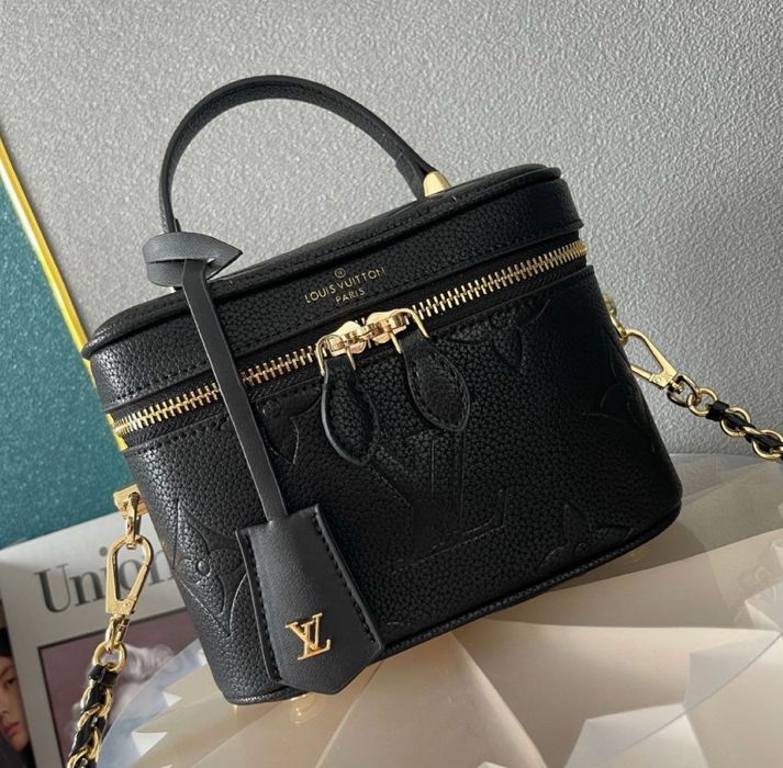 Geanta Louis Vuitton vanity pe comanda
