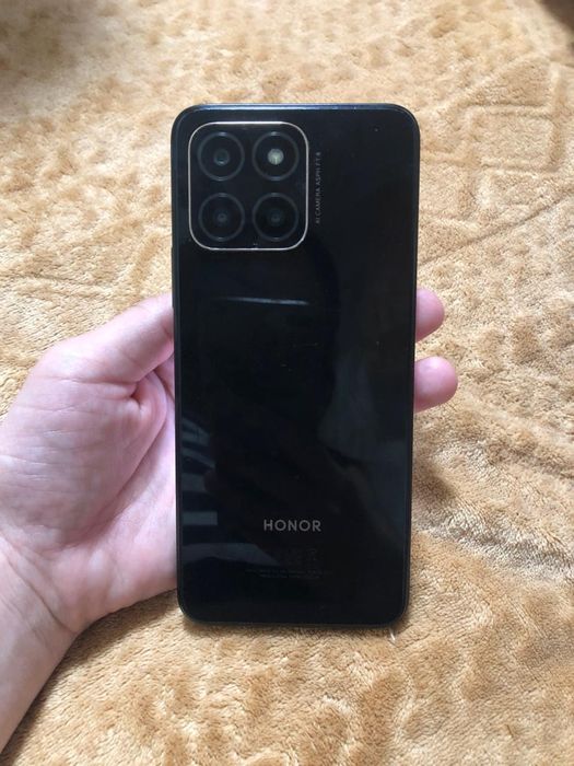 Продам телефон хонор х6