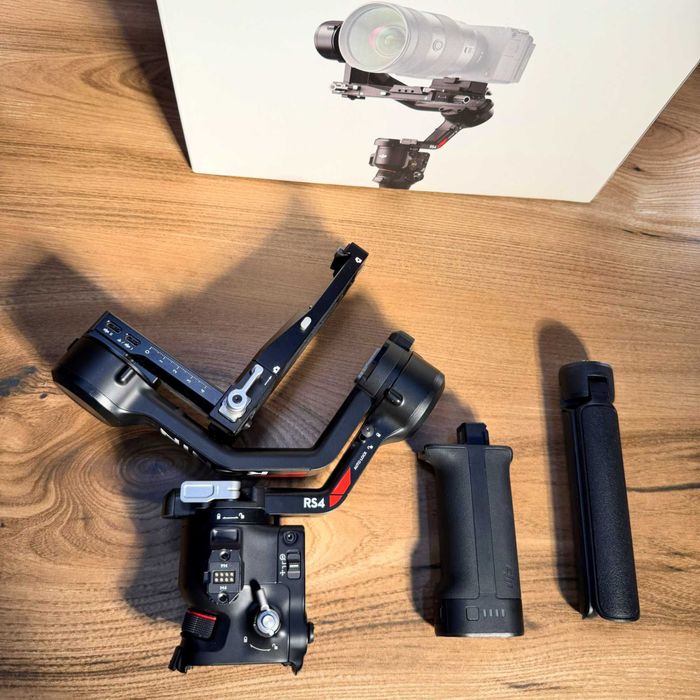 Электронный стабилизатор DJI RS 4