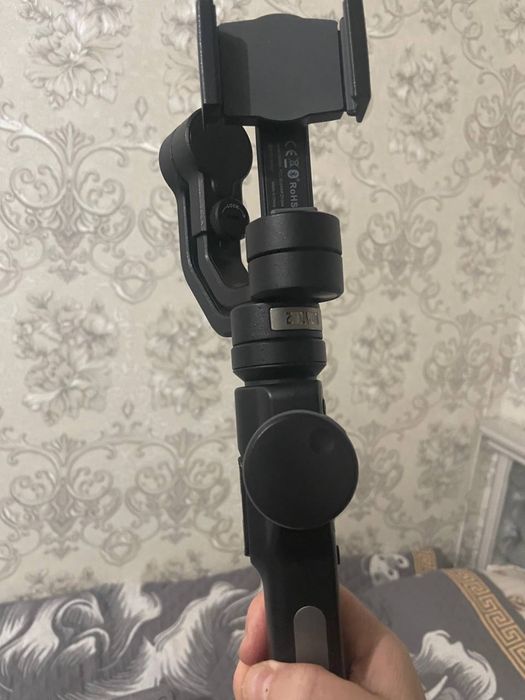 Стабилизатор для съемки Zhiyun Smooth 4
