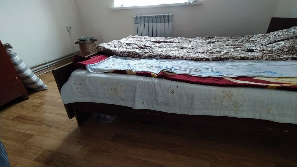 Продам кровать и шкаф в Каскелене