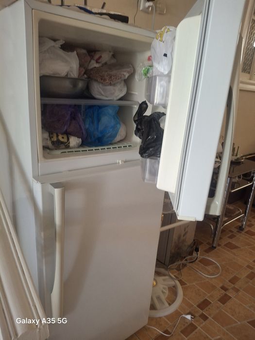 Холодильник brand LG