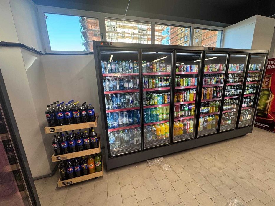 Vitrina verticala refrigerare TAIGA - fara agregat/ 5 usi - 320 cm/NOU