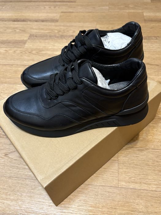 Кожанные кроссовки