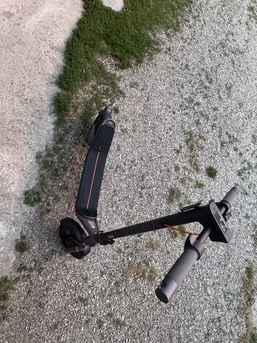 Trotineta electrica xiaomi scooter 6, ca noua, cu protectie ecran