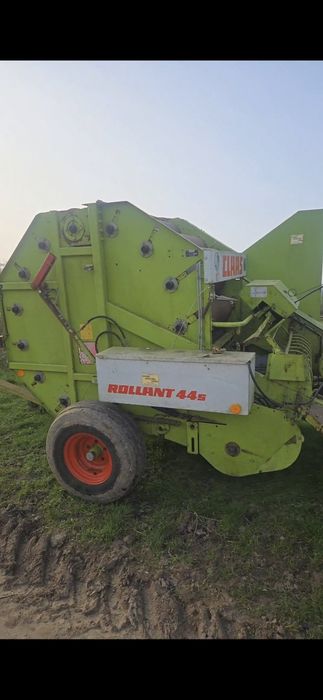 Presa baloti rotunzi Claas rollant 44 si 44s