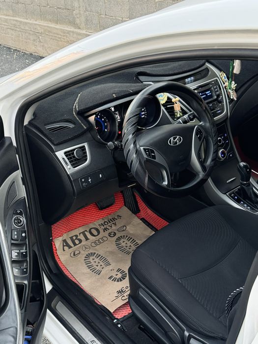 Hyundai Elantra 2014