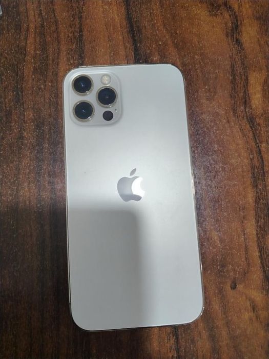 Iphone 12 pro   128 tali 75 yomks