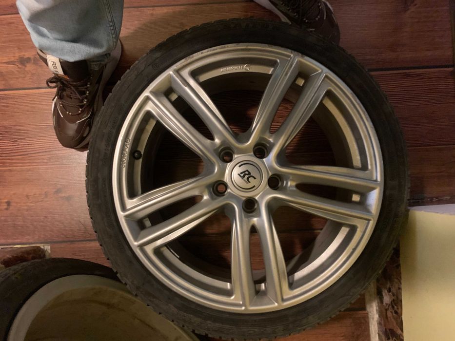 Всесезонни гуми с джанти