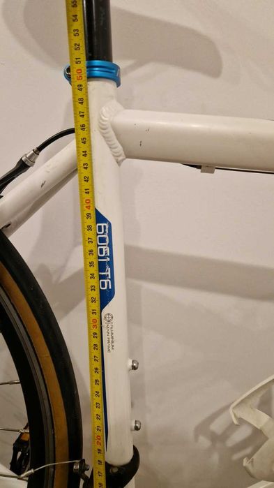 Шосеен велосипед Carera