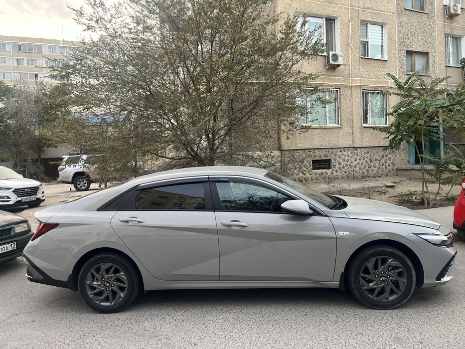 Hyundai Elantraa