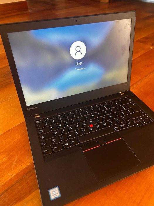 Laptop Lenovo. 238 GB. Aproape nefolosit!