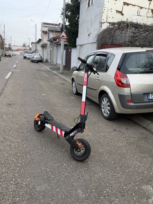 Vand sau schimb trotineta electrica kukirin G4 personalizat