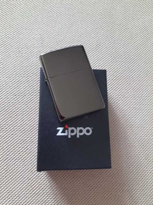 Vand bricheta ZIPPO NOUA model EBONY