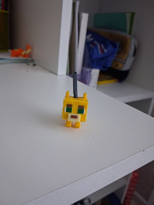 Продаю фигурки Kinder joy Minecraft