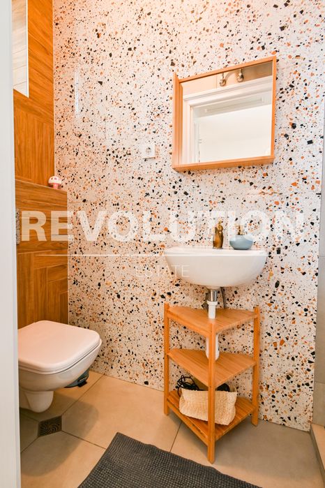 Дава се под наем Тристаен апартамент в София, Център - 90 кв.м за 1250 € - Снимка #6