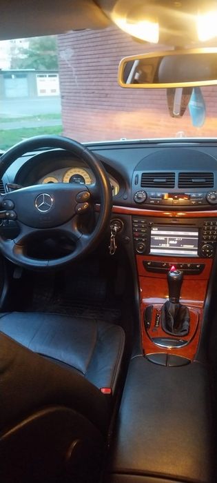 Mercedes  E200,W211 facelift ,automata,avantgard,2009,diesel,impecabil