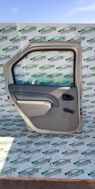Usa / Portiera spate stanga Dacia Logan prima generatie