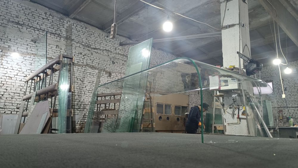 Продам стеклянный стол или аквариум