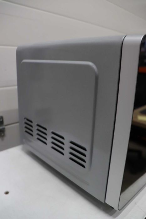 Микровълнова фурна Cecotec ProClean 3160 с огледало, 20л, 700W, грил | 800W грил, Ready2Clean, 3DWave, 6 нива на мощност,размразяване, 30-мин. таймер