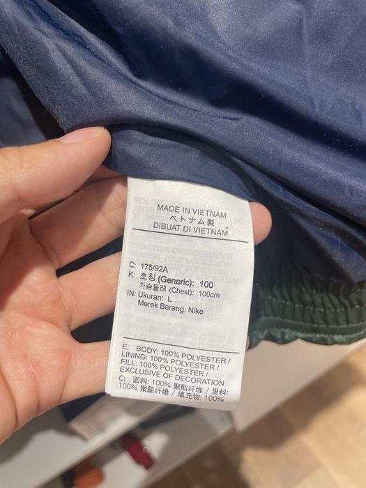 Nike куртка новая оригинал