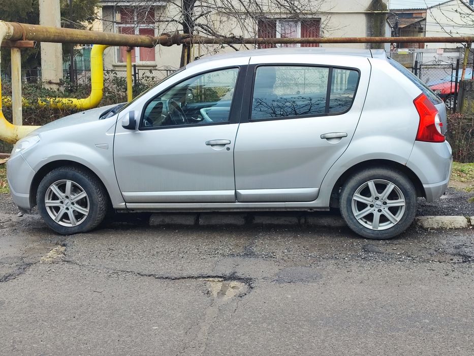 Dacia Sandero 1.4 MPI 2009 - totul la zi