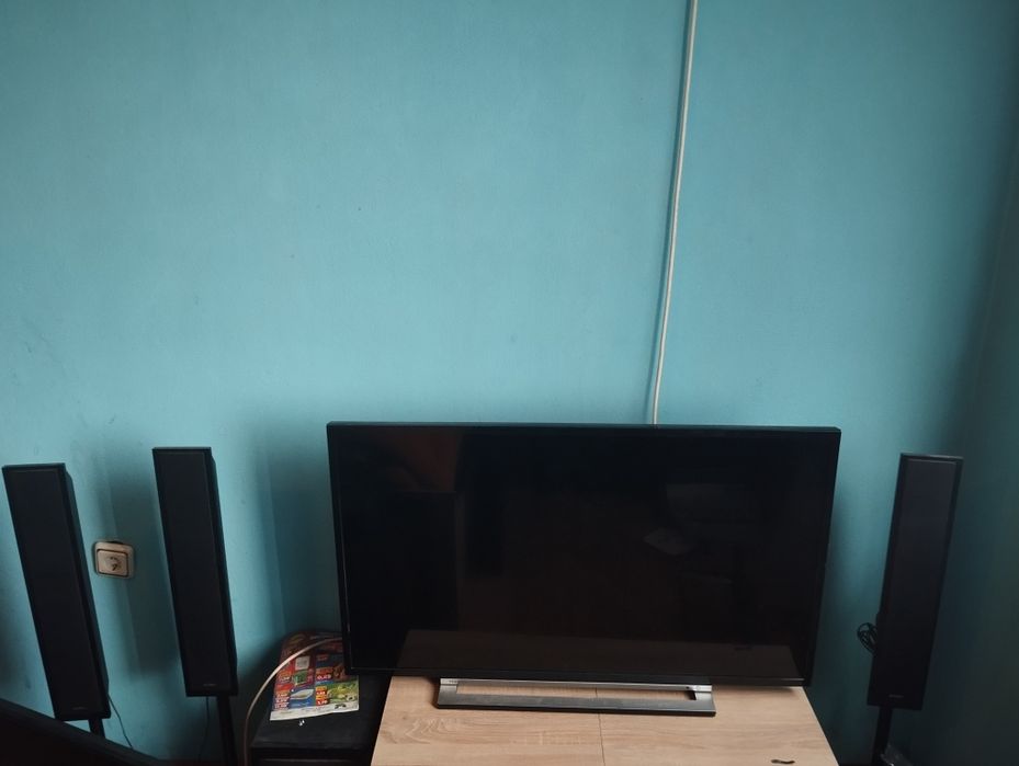 Toshiba 39L3863DG 39.0000" 1920 x 1080 Full HD 1080p LED Smart TV