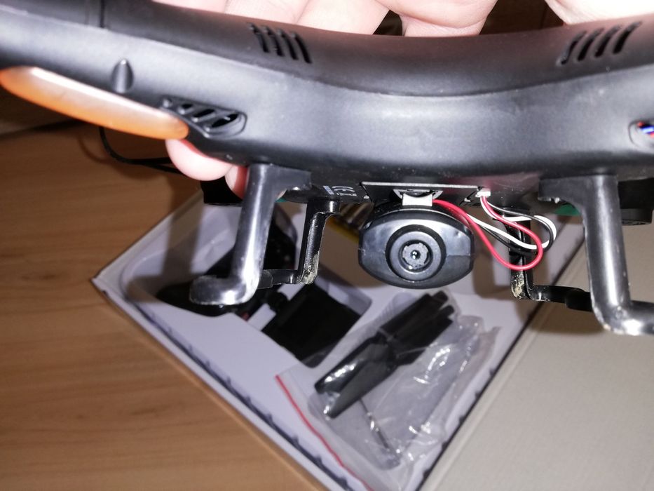 I Drive drona cu camera