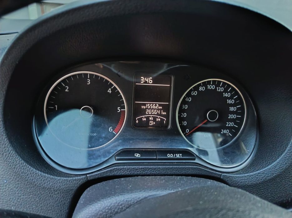 VOLKSWAGEN Polo 2012 — imagine 4