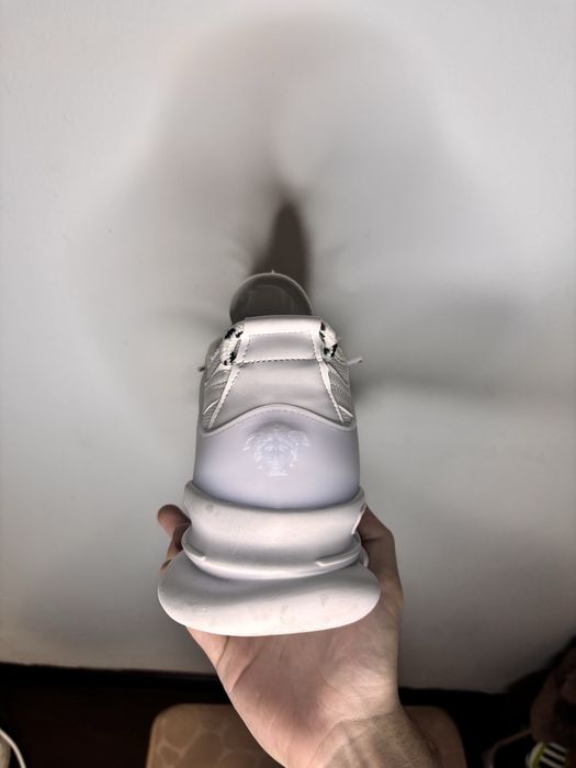 Adidasi Versace Chain Reaction albi