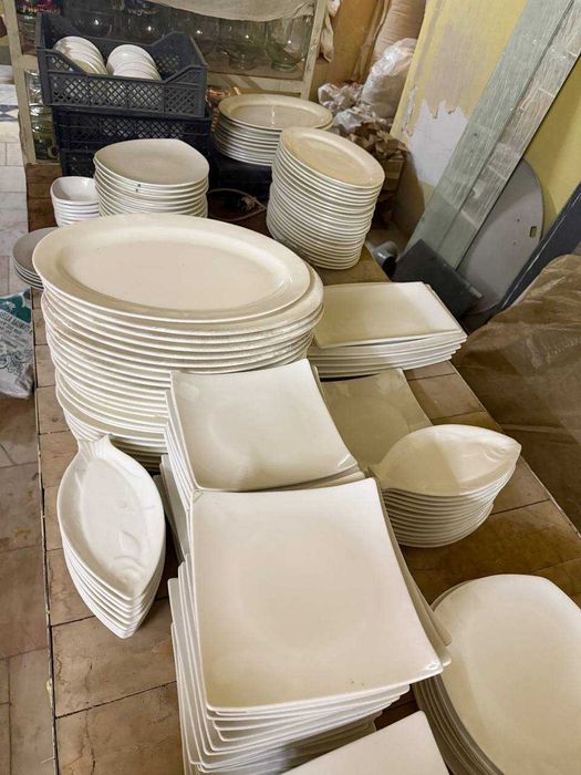 Набор посуды для ресторана, кафе и бара.