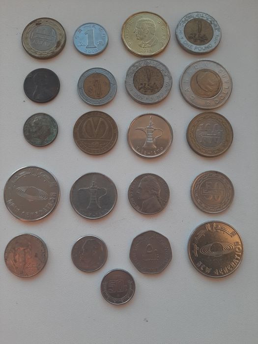 Монеты и купюры коллекция