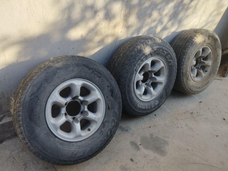 Продам 3 штуки колёса