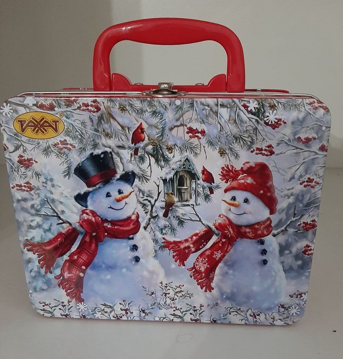 Чемоданчик  в  отличном  состоянии