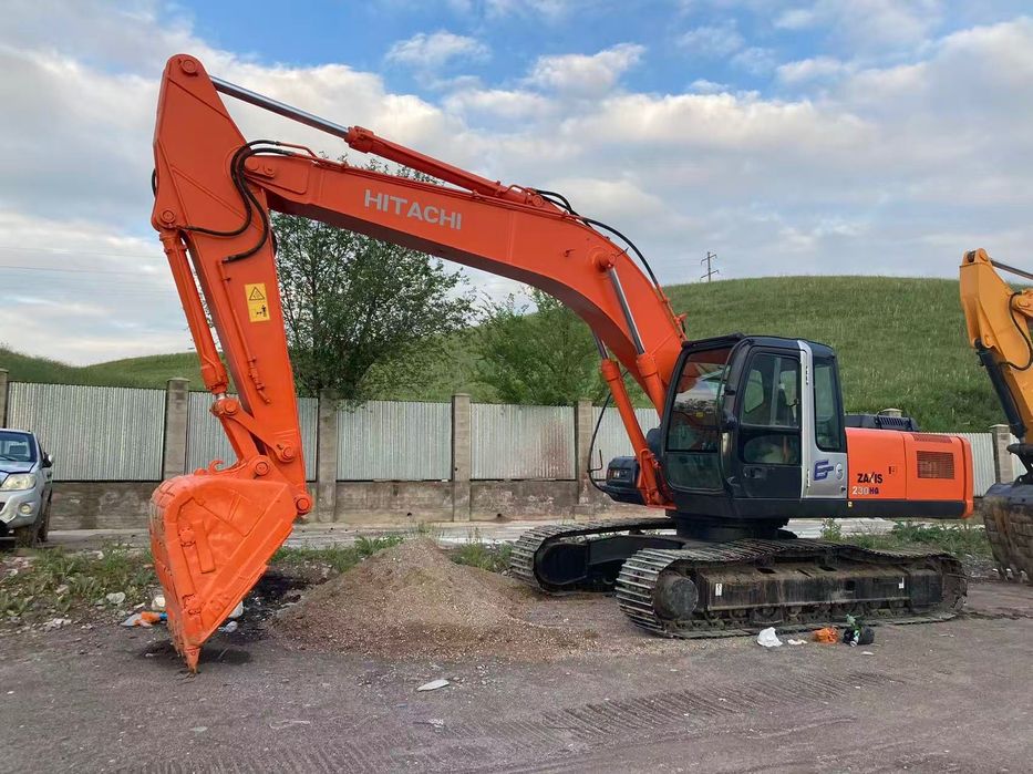 Продается: 2019 года экскаватор Hitachi ZX230 выпуска.
