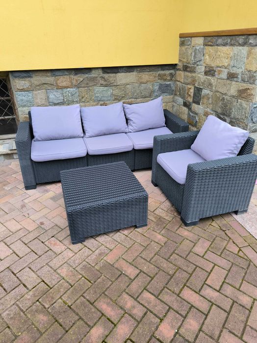 Комплект от Пластмасов щампован ратан.