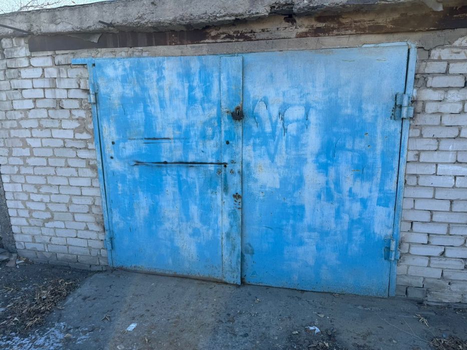 Гараж кирпичный