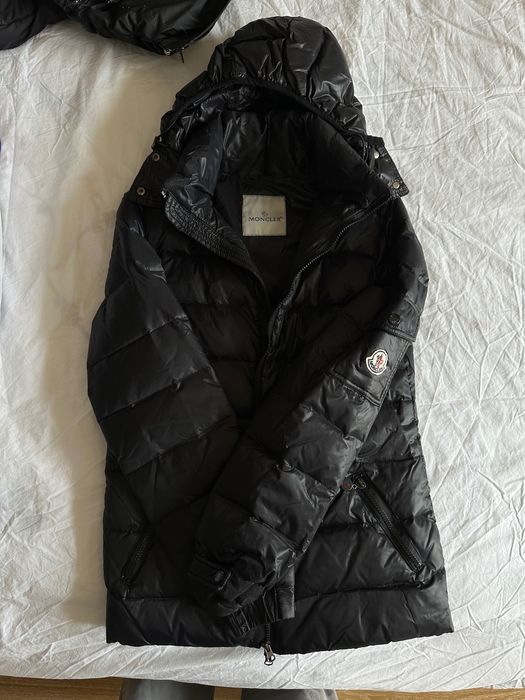 Пуховик Moncler черный