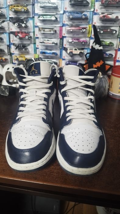 Jordan 1 obsidian gold