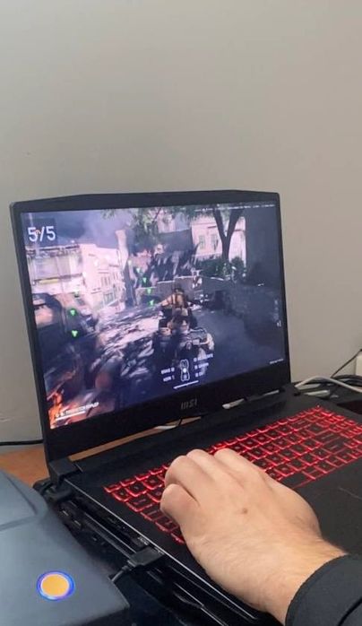 Ноутбук MSI katana gf66