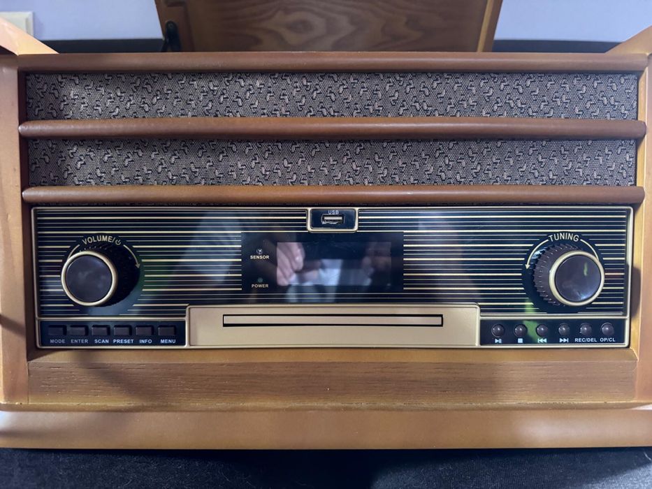 Centru muzical retro cu pick-up DL-189BD-99 – Bluetooth, Radio, CD, USB, stare foarte bună