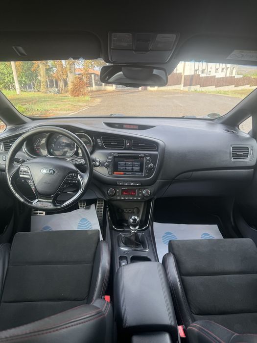 KIA CEED GT 2014 1.6 204 CP