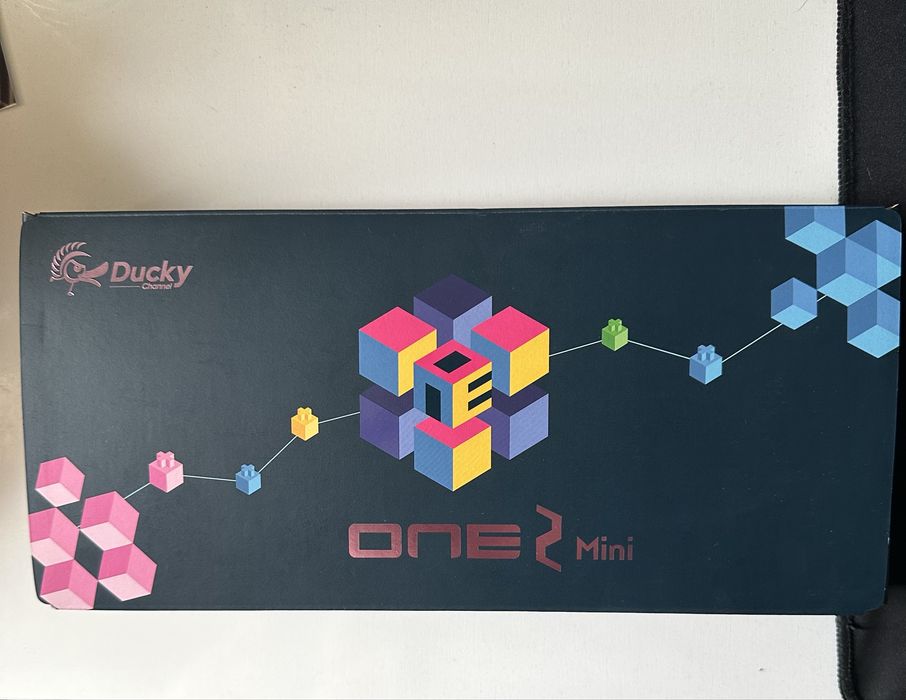 Геймърска механична клавиатура Ducky One 2 Mini (60%) / Перфектна