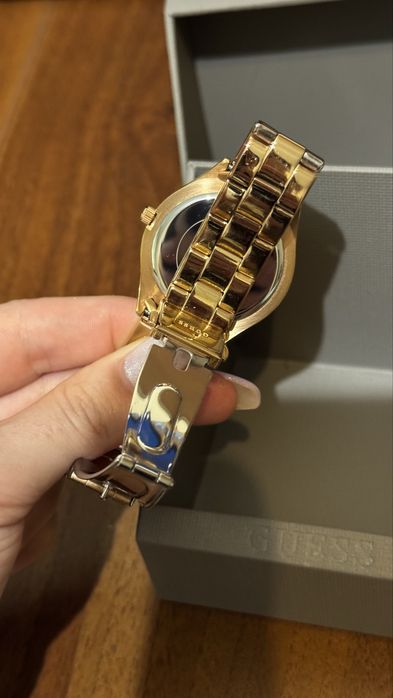 Часы GUESS оригинал