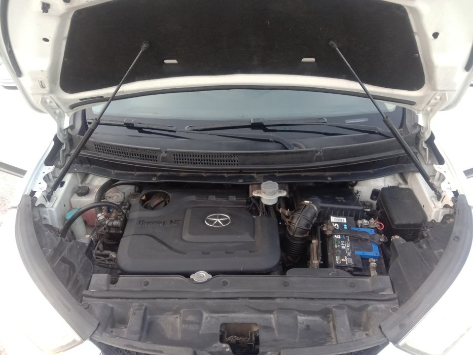 Продам JAC S3 2015 года