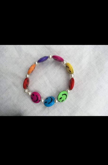 Ръчно изработени гривни